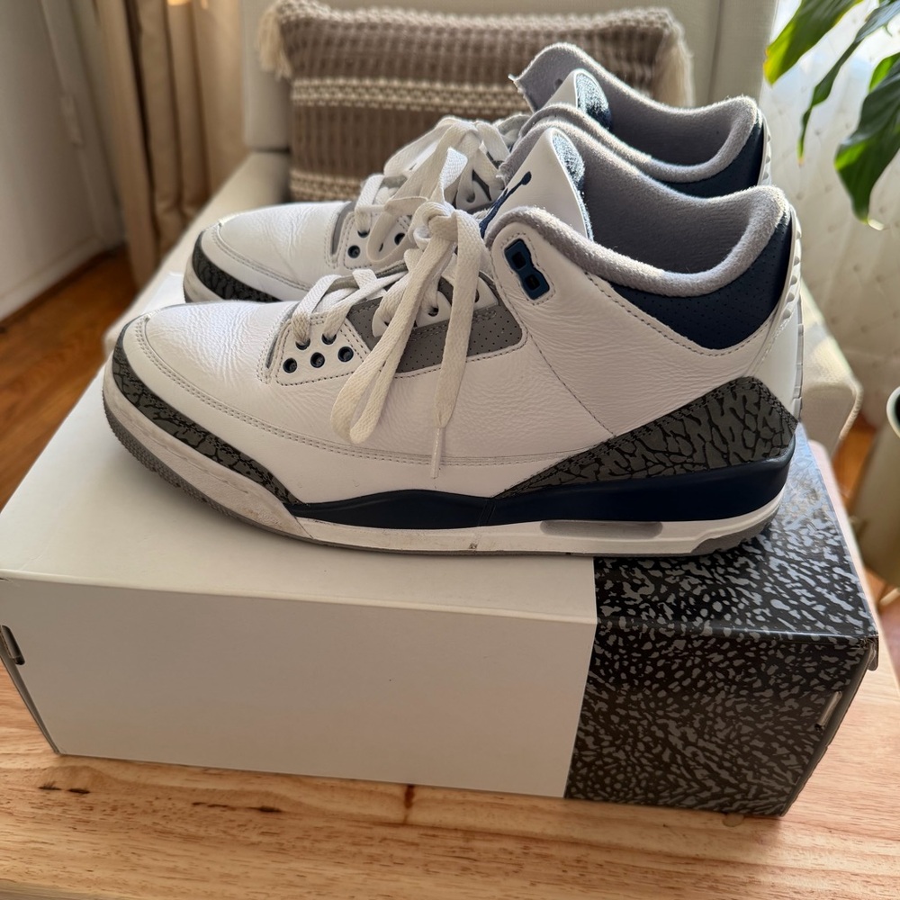 Jordan Retro 3 Midnight Navy (Preloved) - Picture 3 of 12